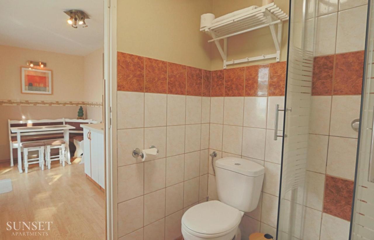 Sunset Apartments - Domek Z Ogrodem Grilem I Parkingiem! シフィノウイシチェ エクステリア 写真